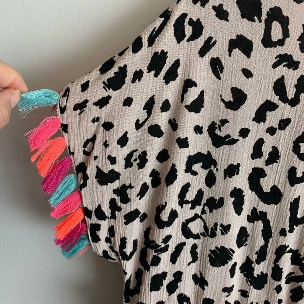 Andree by Unit Leopard Short Sleeve Top Tassel - Picture 5 of 7